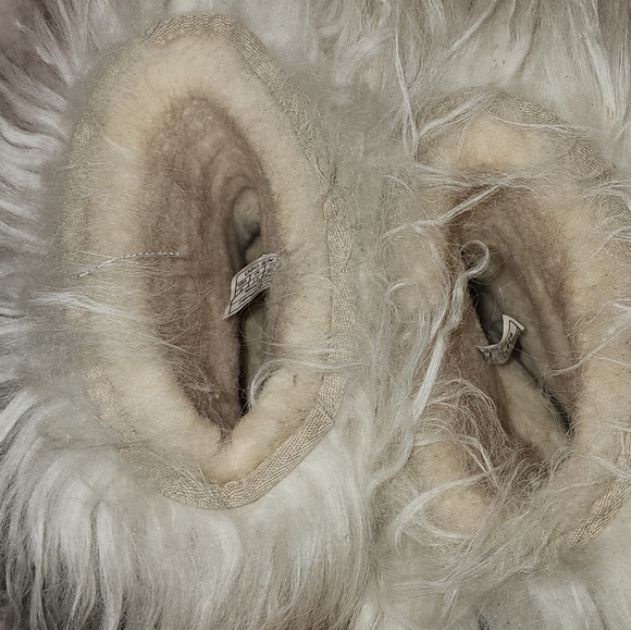 UGG Short Boot Cream Sheepskin Cuff - Picture 11 of 16